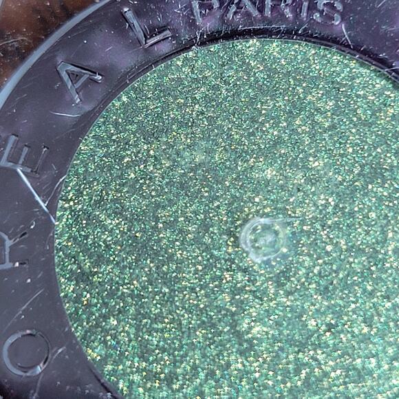 L'Oréal Paris Infallible 24HR Eye Shadow 335 GOLDEN EMERALD 0.12 oz✨️NEW✨️ - Picture 4 of 7